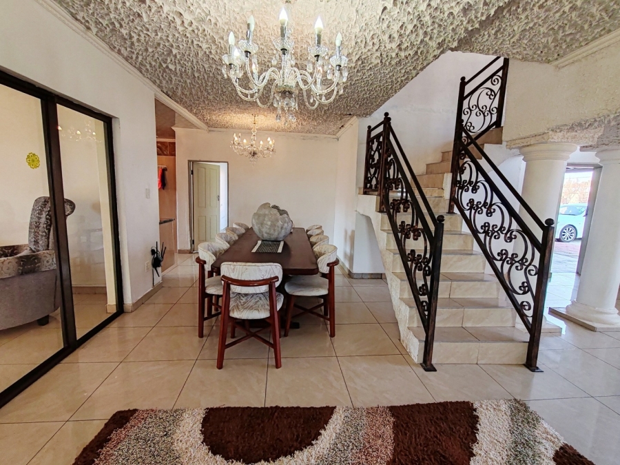 5 Bedroom Property for Sale in Grimbeeck Park North West